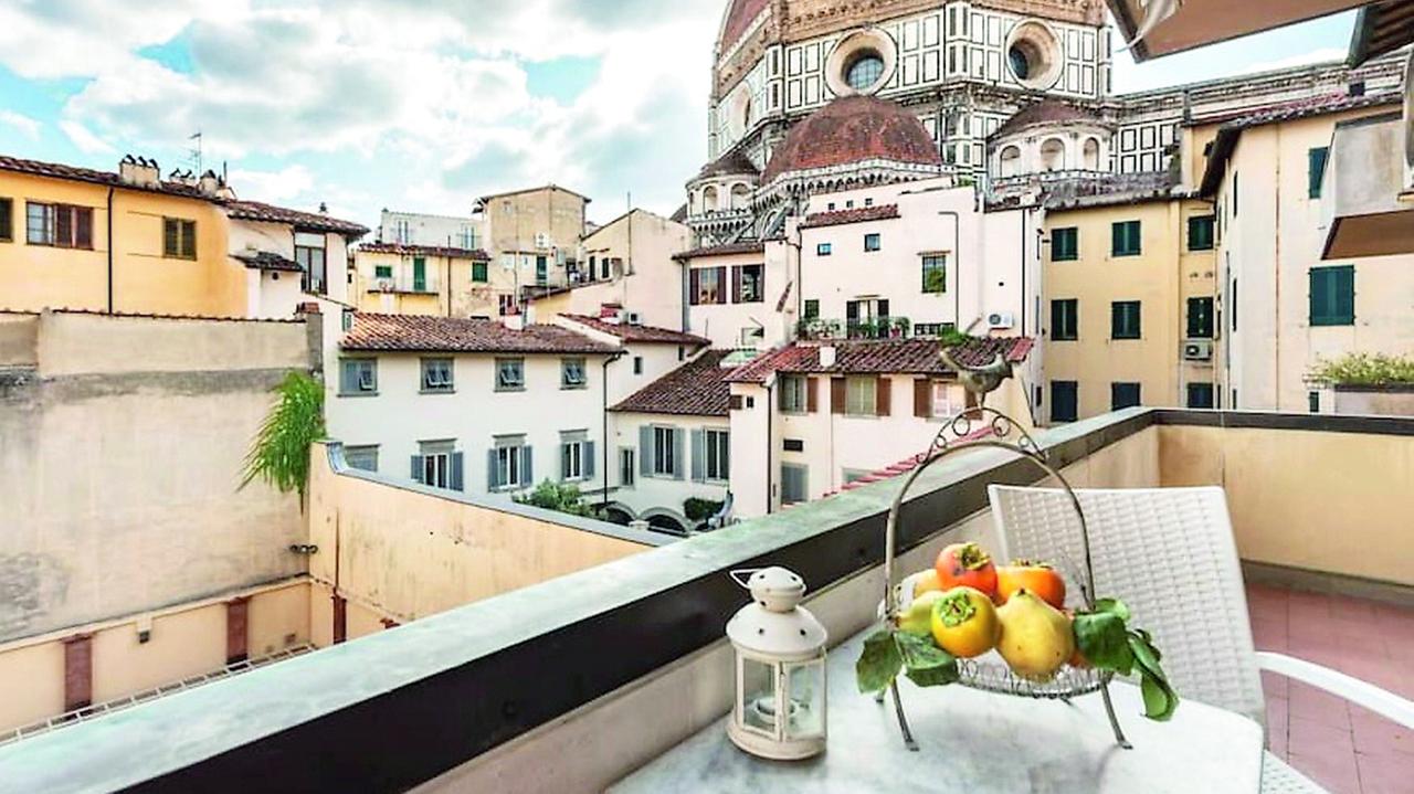 Trentamila host e un giro d’affari da 860 milioni a Firenze, Airbnb: «Sugli affitti siamo pronti a collaborare»