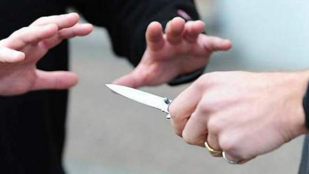 Semina il panico nel centro storico a Firenze, arrestato il rapinatore seriale