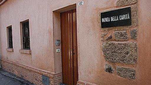 La mensa della carità in via Carmine