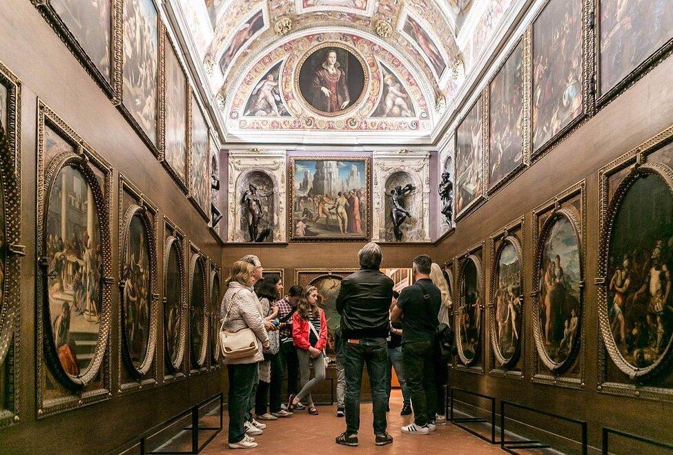 Musei aperti, duello di Natale a Firenze: dura polemica tra Nardella e Schmidt 