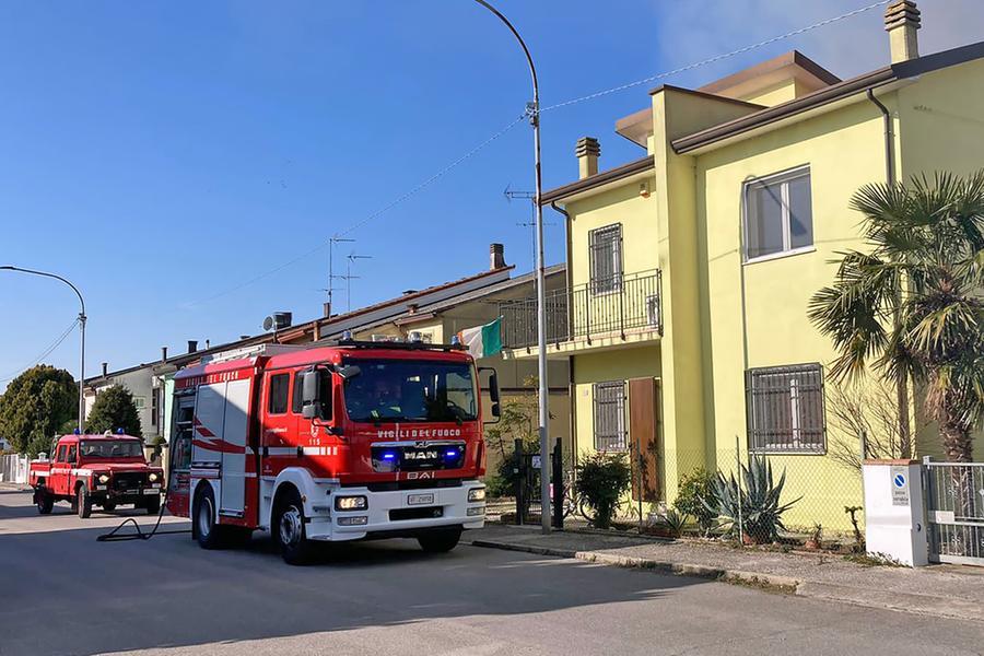 Capalbio, crolla all’alba il tetto della palazzina