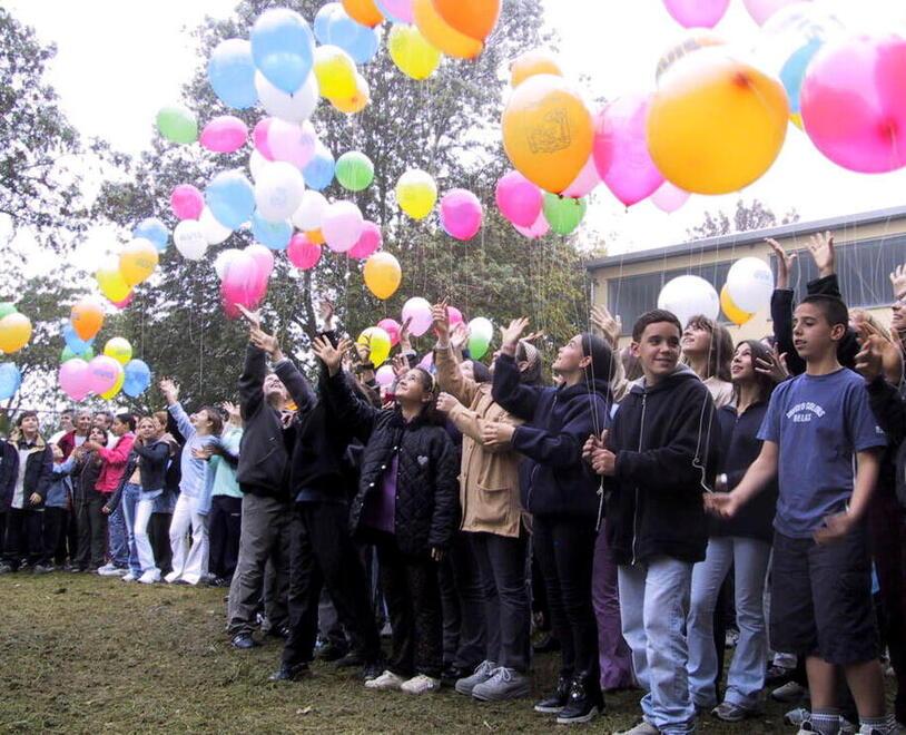 «No a palloncini e lanterne» a Ferrara. Le feste inaugurano i divieti 