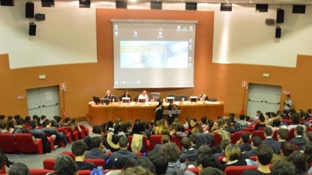 L’università di Firenze vara l’aumento delle tasse. Tagli anche al piano assunzioni