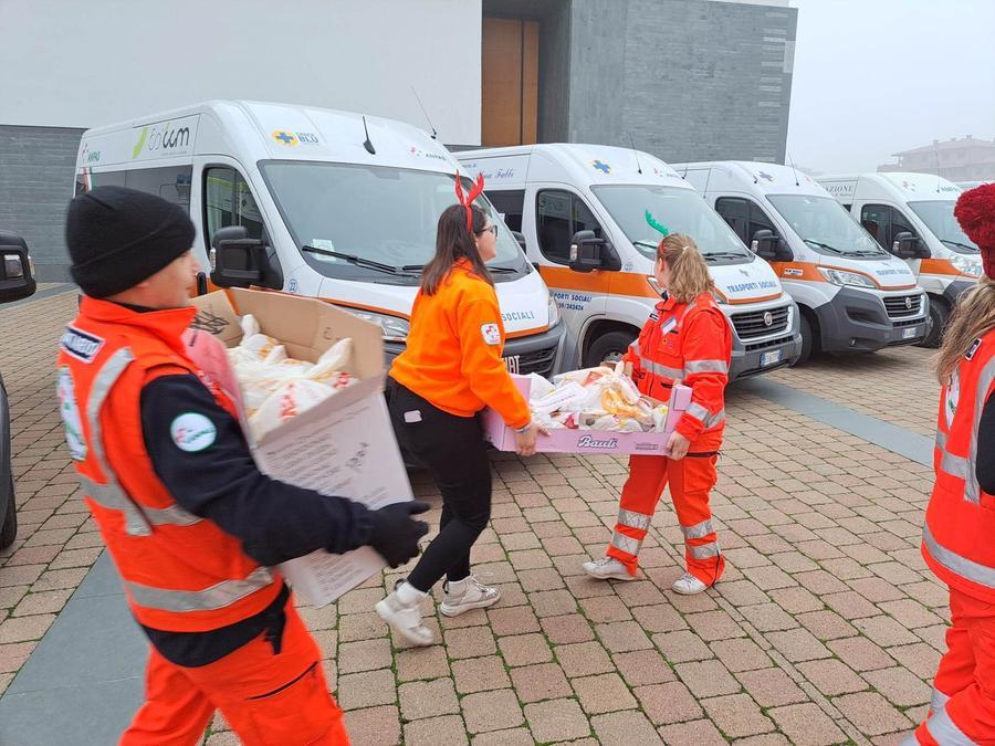 Modena, è Natale: 250 pranzi consegnati a chi resta solo