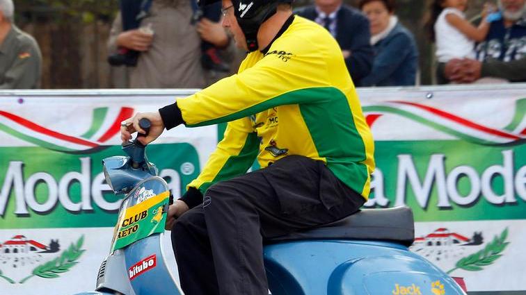 Gimkana in Vespa con piloti da tutta Italia