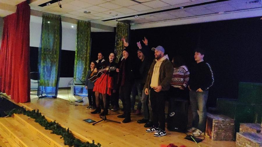 Natale a Zocca per Vasco: i tortellini da mamma Novella e poi Albachiara con i ragazzi della scuola di musica Massimo Riva