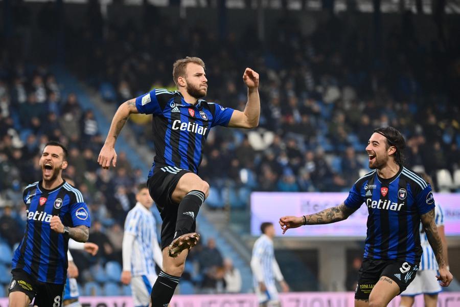 
	Giuseppe Sibilli esulta dopo la rete realizzata alla Spal&nbsp;

