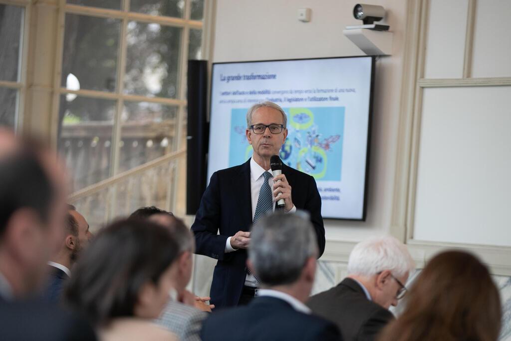 Unrae, nel 2023 elettriche e ibride plug-in al 12,8%