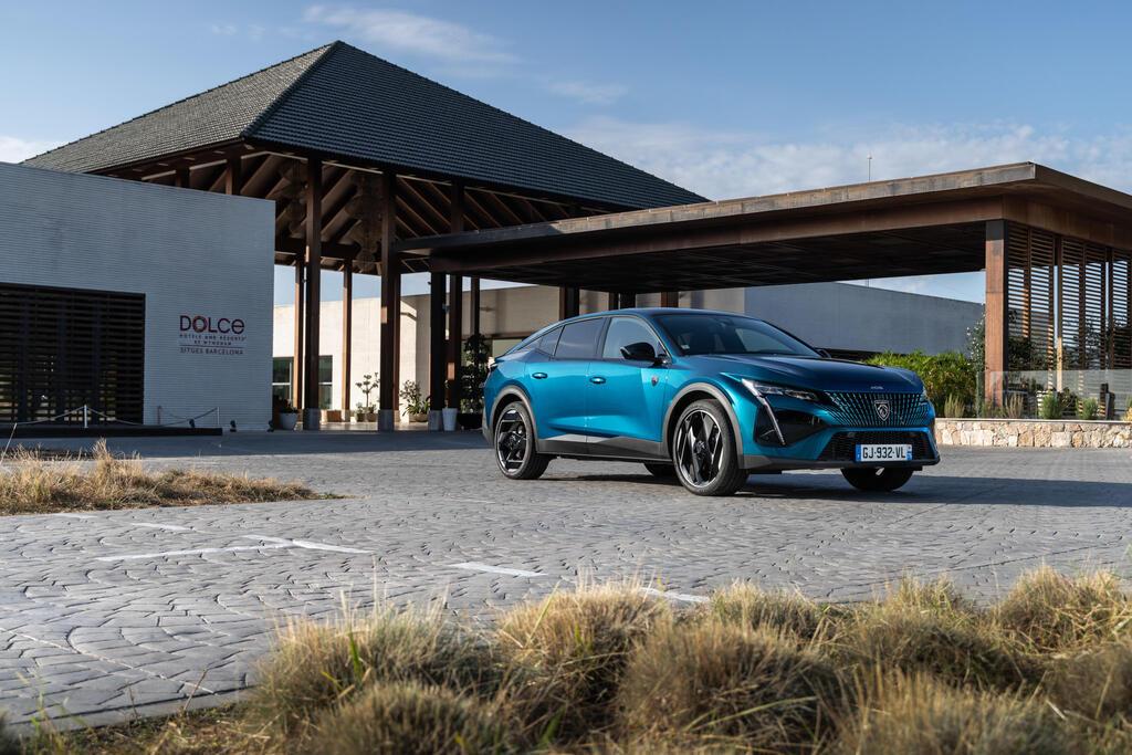 Con Nuova 408 Peugeot cambia le regole del gioco