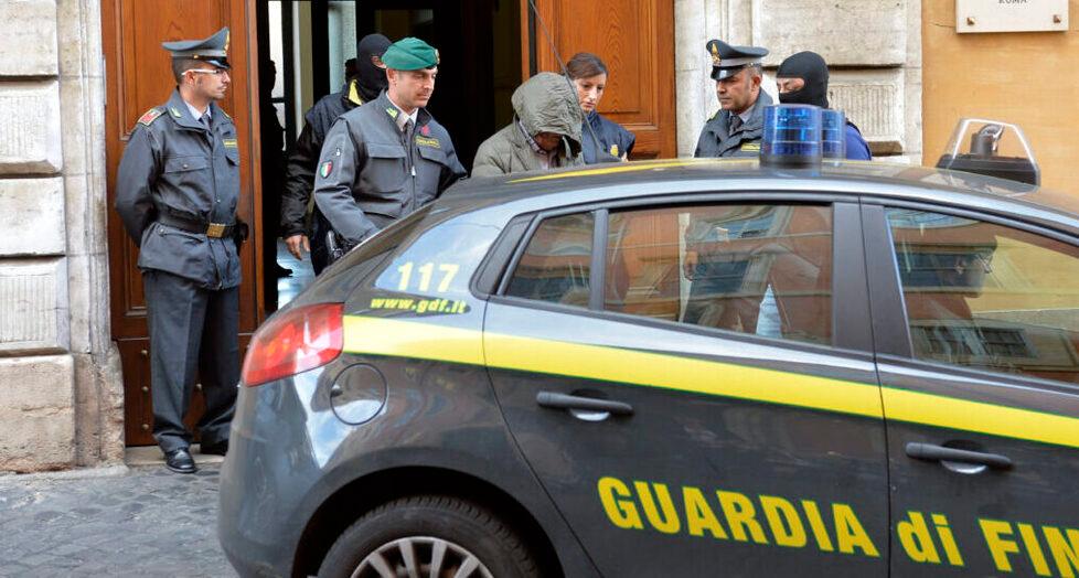 Ferrara, a processo per la truffa coi bonus: «Lo Stato vuole essere fregato»