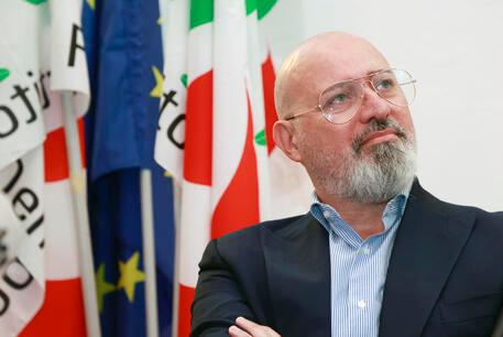 Bonaccini: «Voglio un Pd di lotta e basta con le correnti»