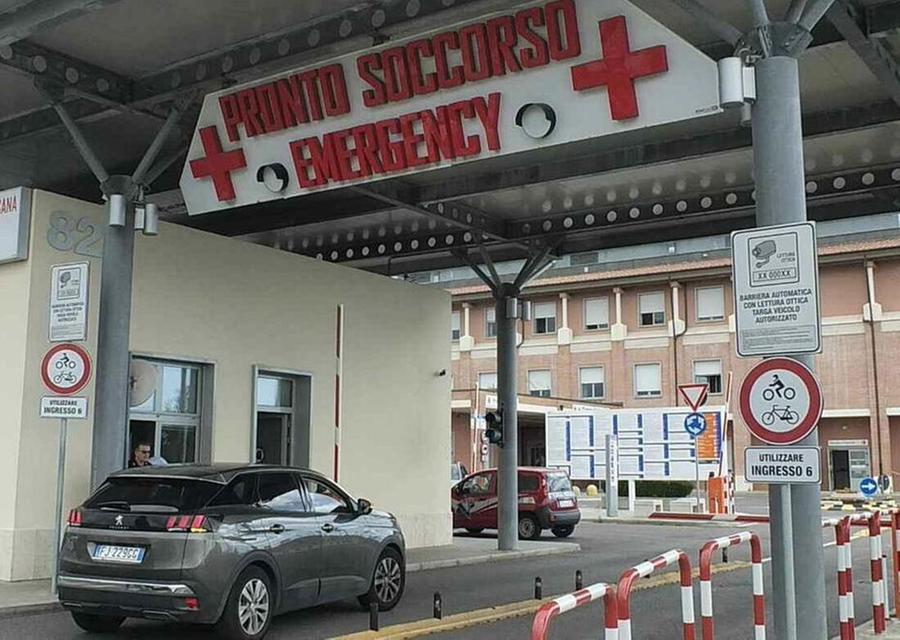 Toscana, quattro pazienti su dieci in attesa di ricovero non trovano posto nei pronto soccorso. I dati choc