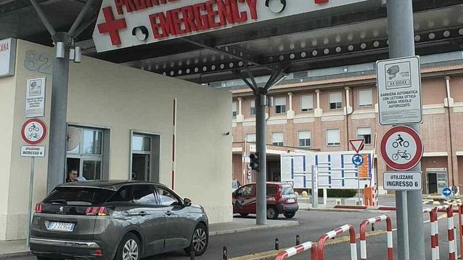 Toscana, quattro pazienti su dieci in attesa di ricovero non trovano posto nei pronto soccorso. I dati choc