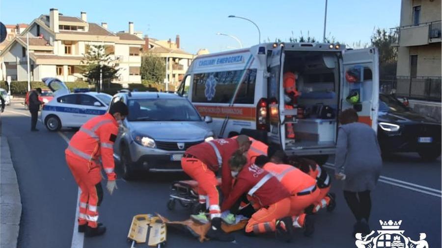 Cagliari, due incidenti gravi: feriti un pedone e un motociclista
