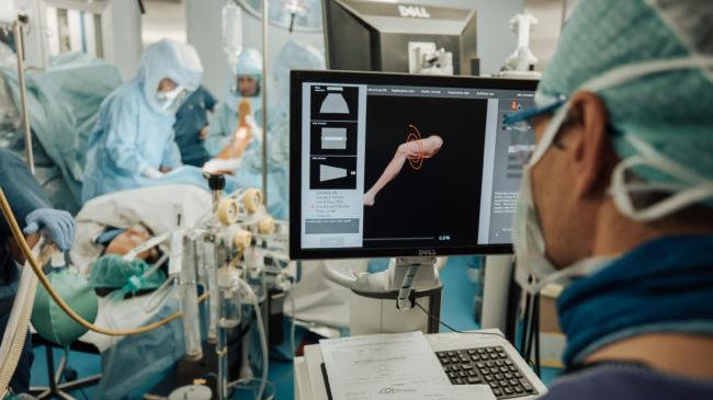 Scontro aperto sul payback per farmaci e dispositivi medici: Giani rivuole 400 milioni dalle aziende. L’elenco delle imprese nel mirino