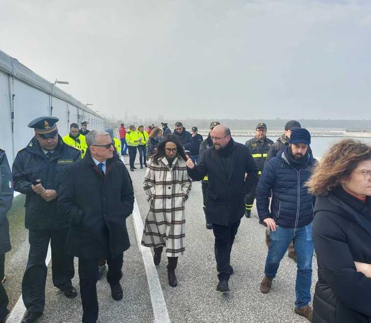 Ocean Viking, Modena si prepara ad accogliere 12 migranti in fuga