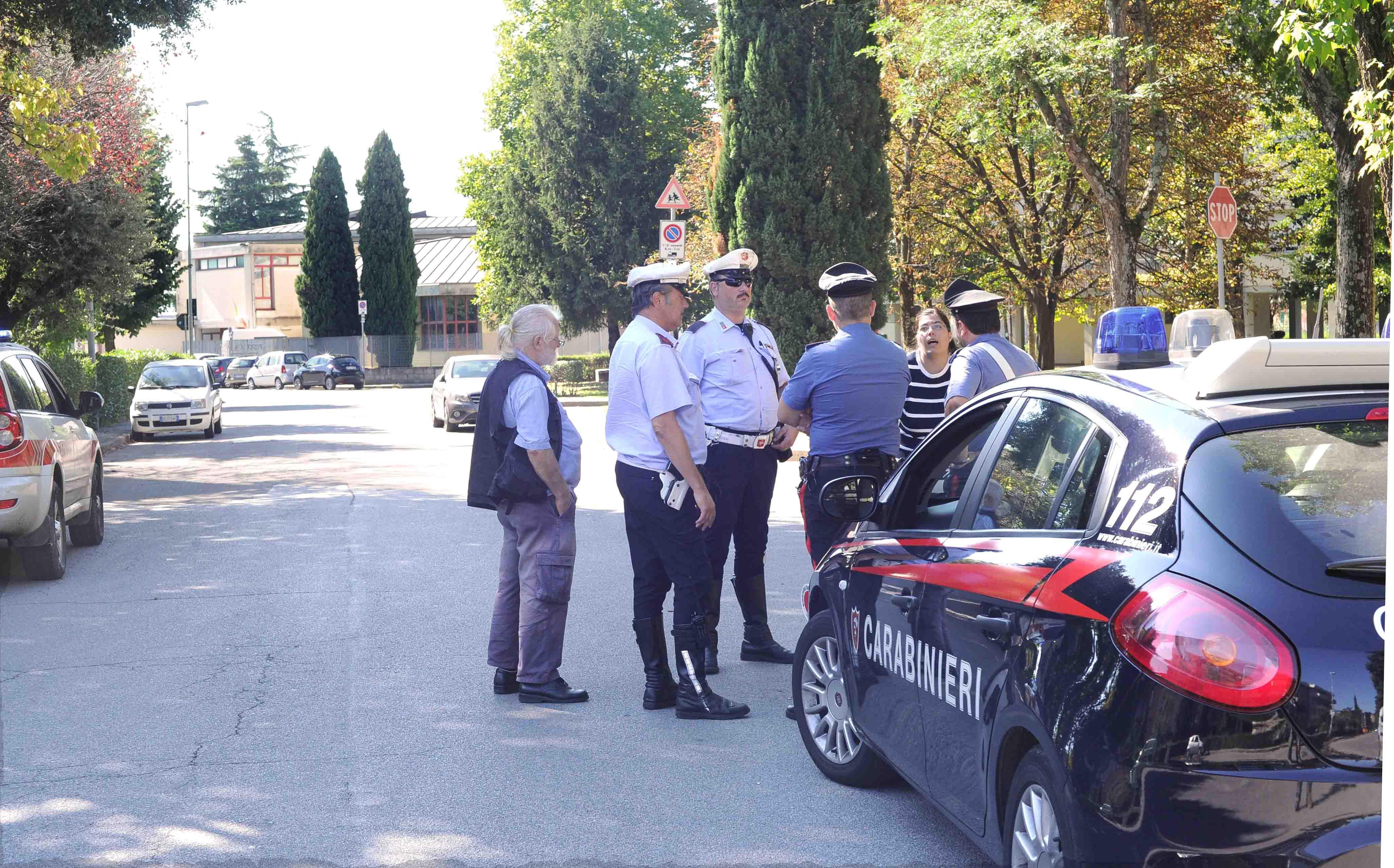 Caccia al cane in via Dalmazia 
