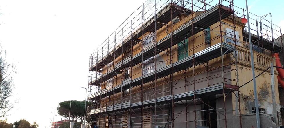 Caos cantieri: il 95% è bloccato e le imprese rifiutano i lavori