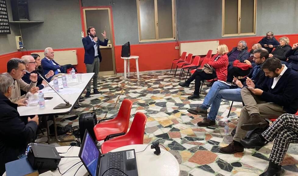 Un momento dell’assemblea Pd
