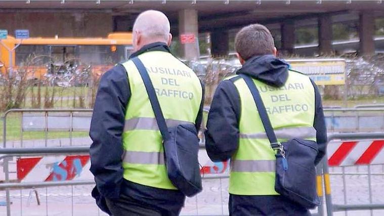 Firenze, più controlli sulla sosta: in arrivo 21 nuovi "vigili"