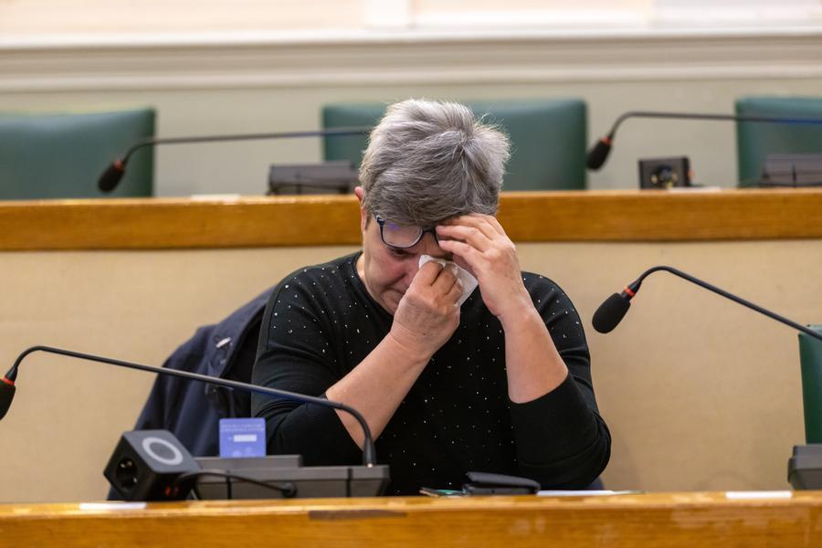 Ferrara, Arquà tra lacrime e silenzi: «Deve dire se ci fu un mandante»