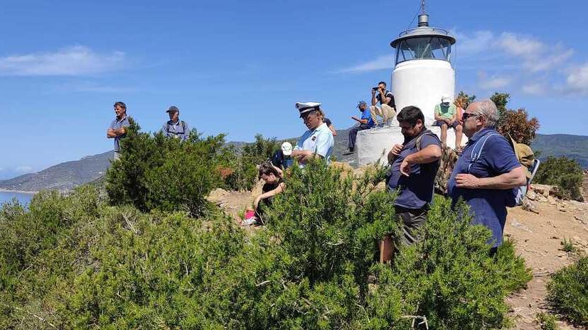 Capo Poro, c’è il vincolo dello Stato: «Il faro torni in mano ai campesi»