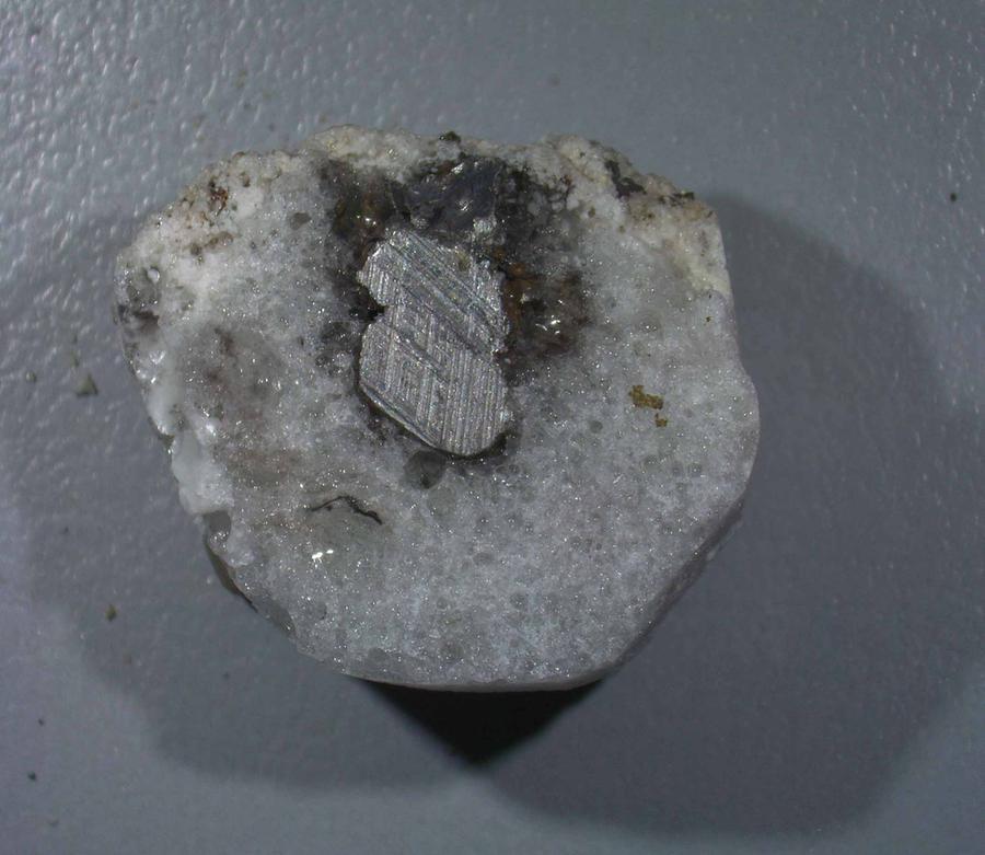 
	La pietra quasicristallo scoperta dal ricercatore pratese Luca Bindi

