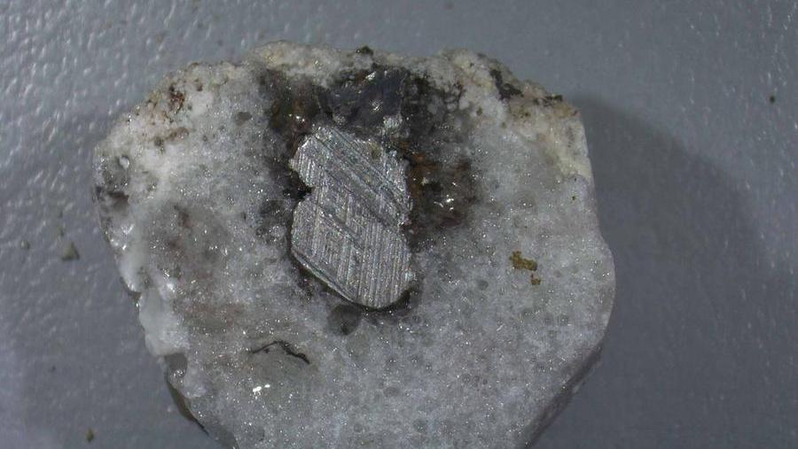 La pietra quasicristallo scoperta dal ricercatore pratese Luca Bindi
