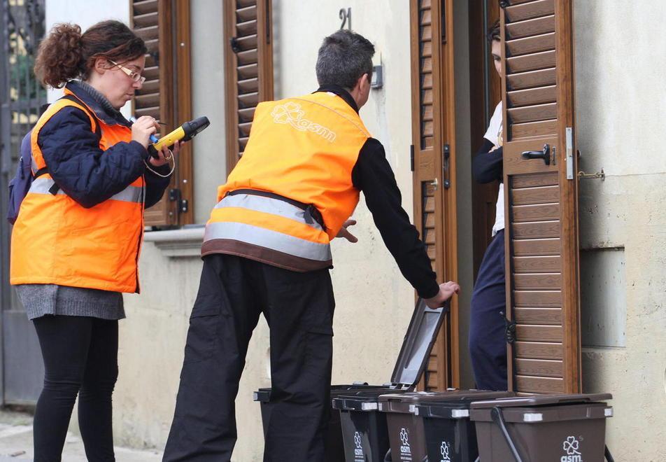 L’Asm passa a raccogliere gli indumenti usati 