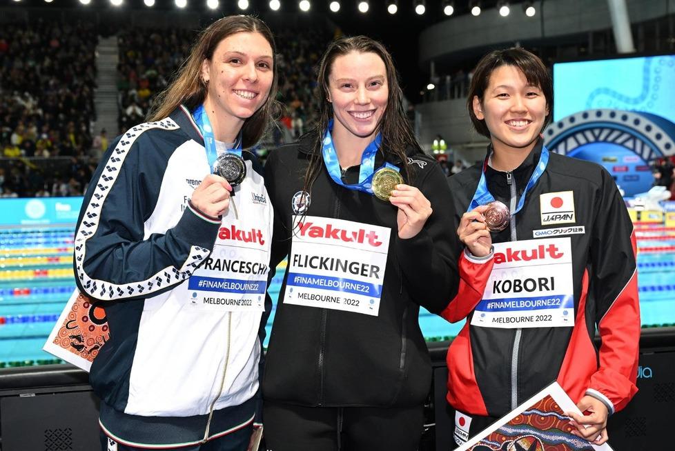 La livornese Sara Franceschi con la medaglia d’argento ai mondiali di Melbourne