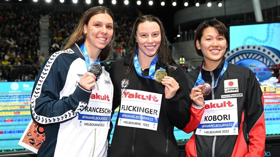 La livornese Sara Franceschi con la medaglia d’argento ai mondiali di Melbourne