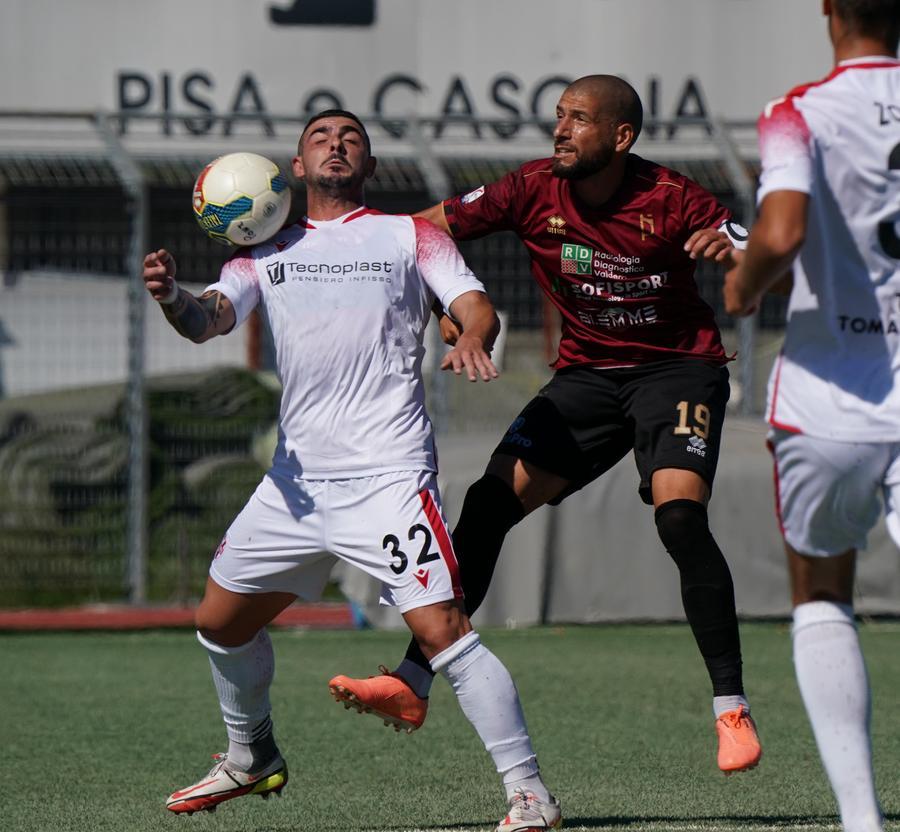
	Marcos Espeche, centrale difensivo e capitano del Pontedera (Foto di Franco Silvi)

