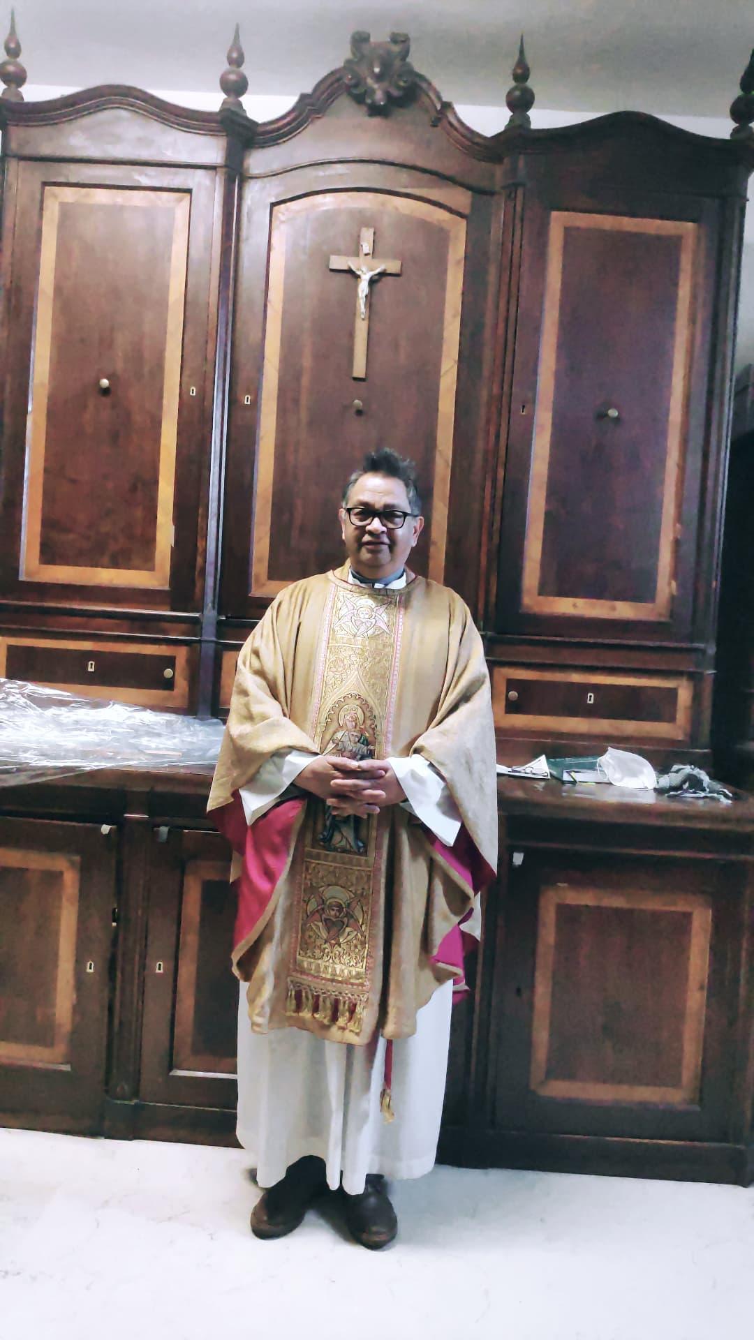 Il pianto di due vescovi per i missionari morti: «Preghiamo per i feriti»