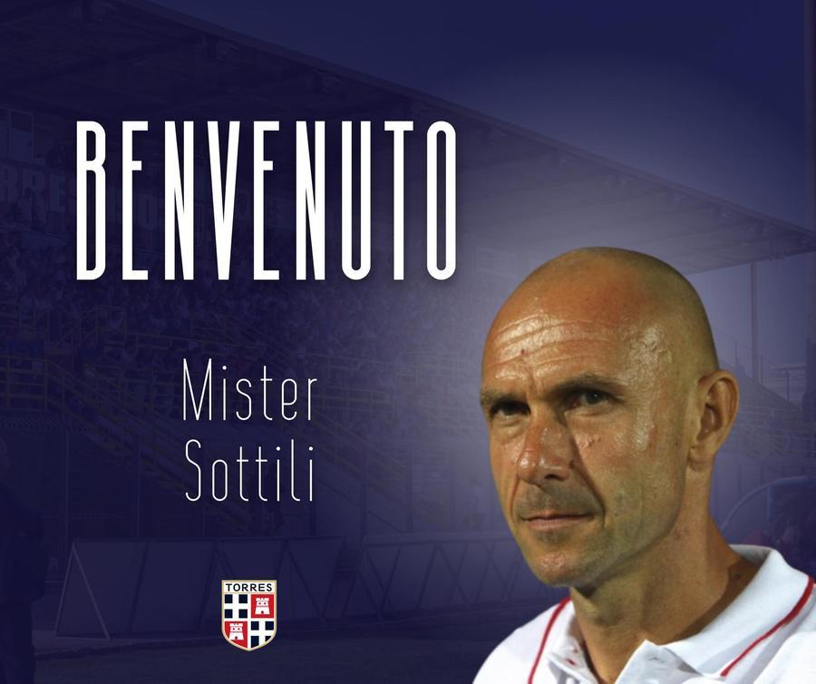 
	Il saluto della societ&agrave; sassarese al nuovo allenatore Stefano Sottili

