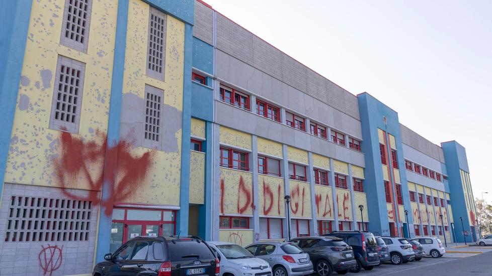 Ferma risposta ai No vax ViVi «Modena non si farà ricattare»