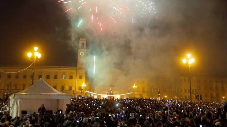 A Pisa torna il tradizionale spettacolo pirotecnico dell'ultimo dell'anno (Foto di archivio: Muzzi)