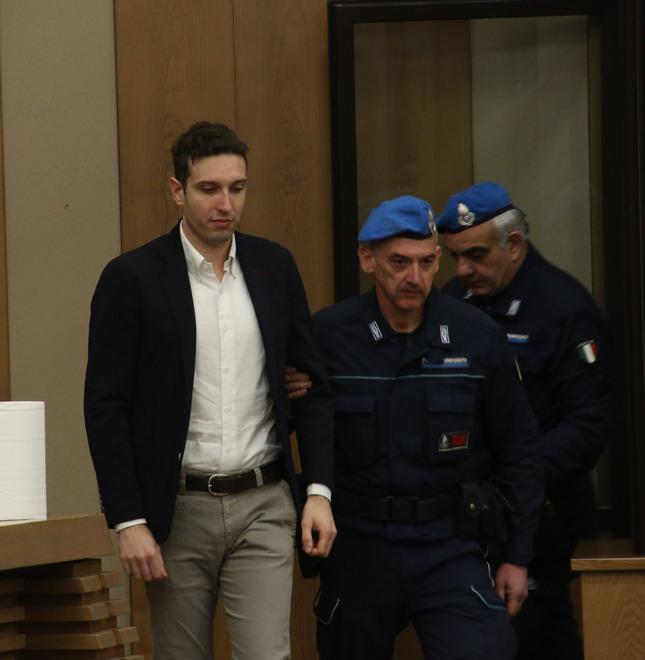 
	Marco Eletti, reo confesso


