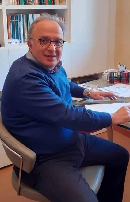 Il dottor Penna domani va  in pensione