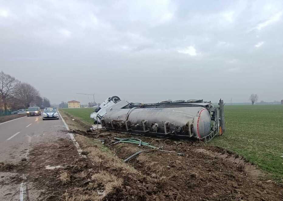 Camposanto e Ravarino: «Strada stretta con troppi incidenti La statale 568 deve essere allargata»