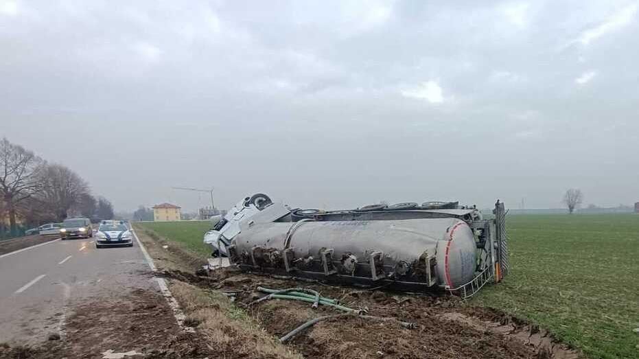 Camposanto e Ravarino: «Strada stretta con troppi incidenti La statale 568 deve essere allargata»