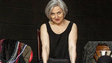 Santa Maria, riapre il teatro Tosi e si gioca in casa con Maria Paiato