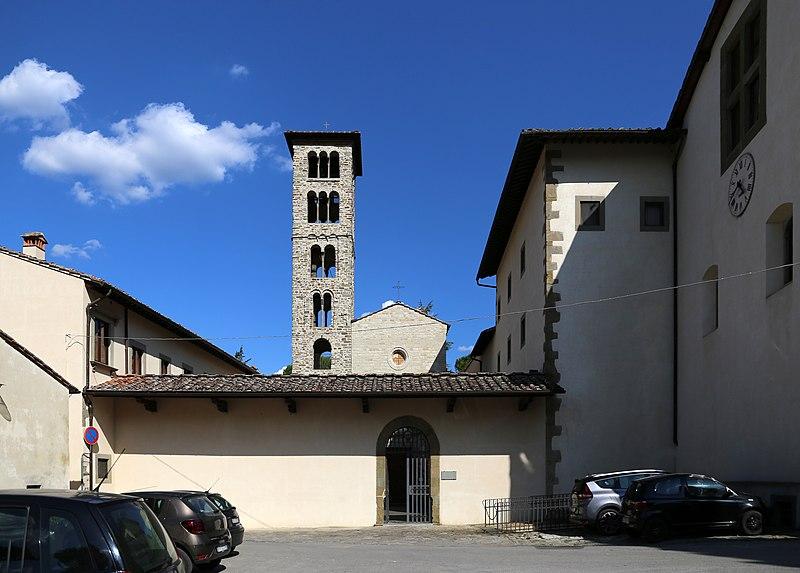 Il dolore della Toscana per la scomparsa di Benedetto XVI, campane a lutto: il ricordo della badessa che ospitò Ratzinger