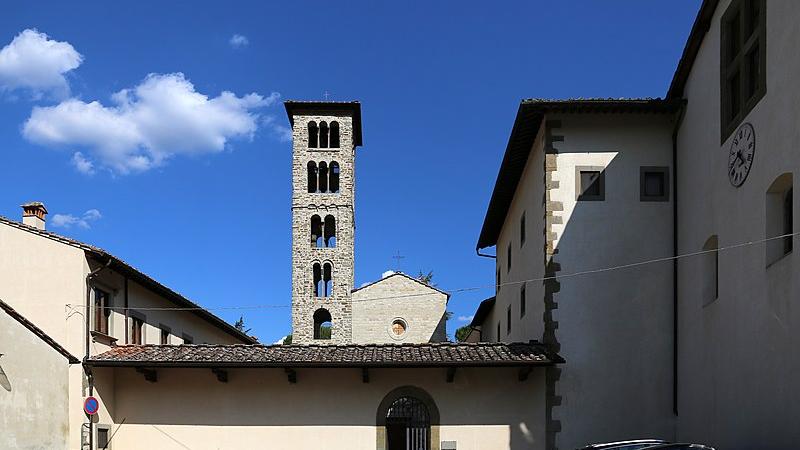 Il dolore della Toscana per la scomparsa di Benedetto XVI, campane a lutto: il ricordo della badessa che ospitò Ratzinger
