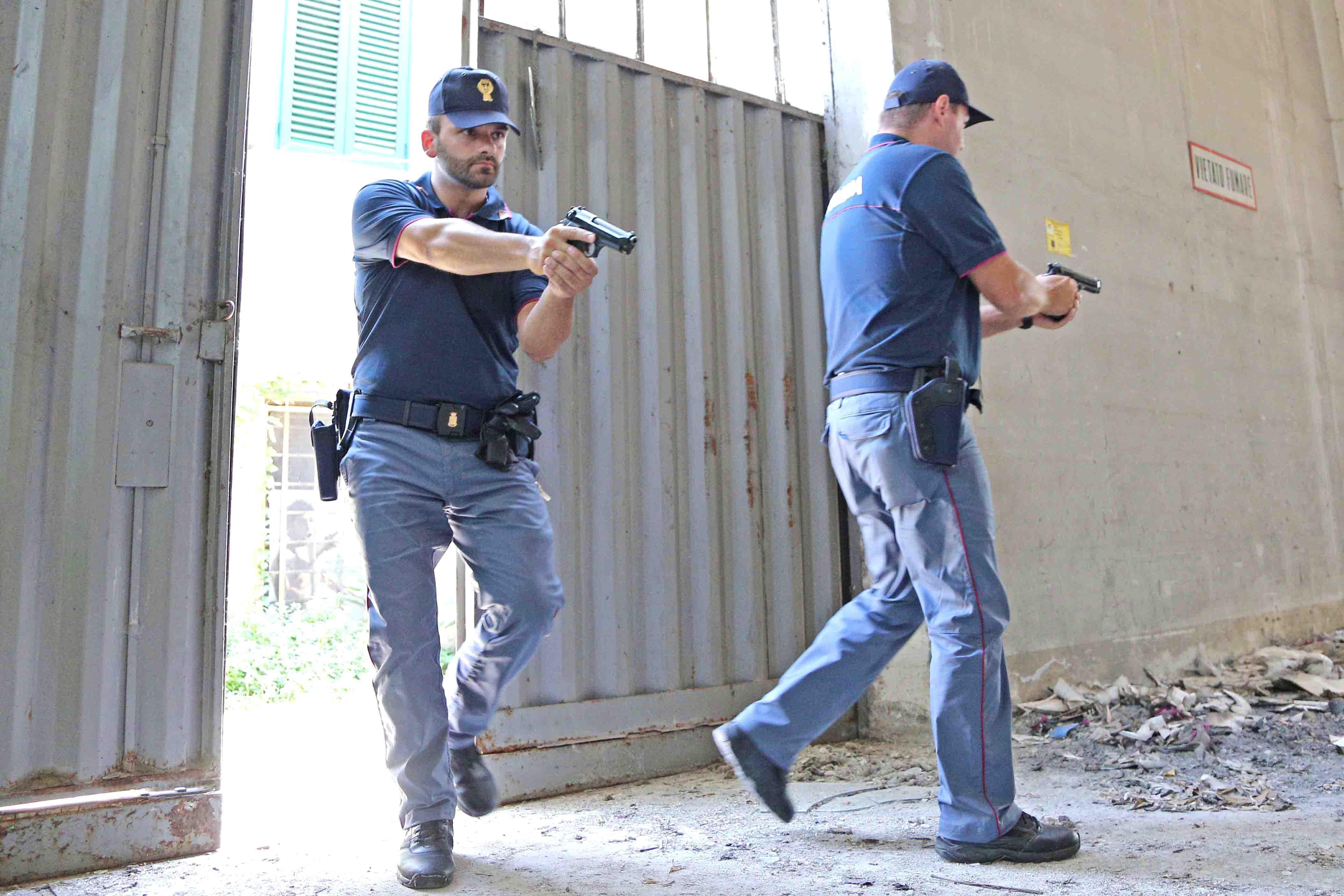 Niente nuove divise della Polizia agli agenti di Montecatini e Pescia 