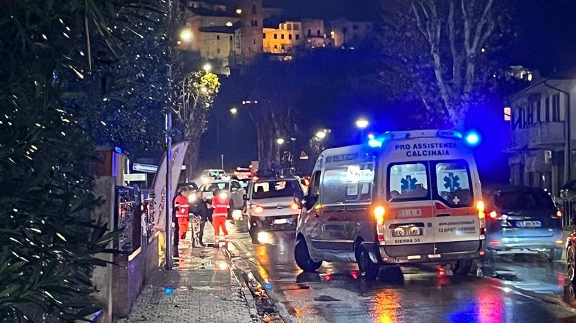 Grave una donna investita da un furgone