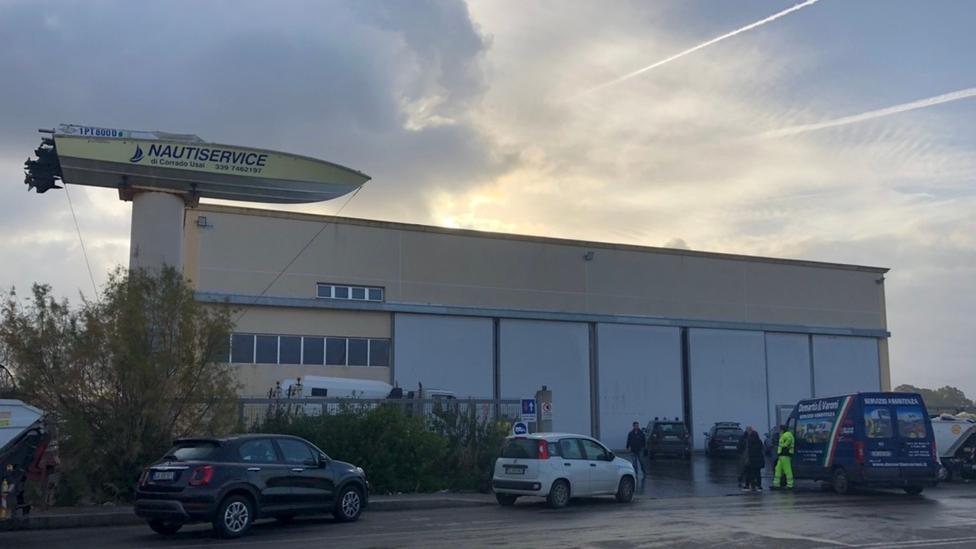 Tenta una strage e si uccide ad Alghero: per la città un risveglio choc