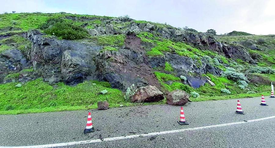 Litoranea Bosa-Alghero: finalmente si riapre alle auto