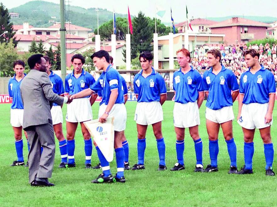 Pelé a Montecatini, quando “O Rey” venne scortato tra il Sesana, “La Pace” e le Terme<br>
