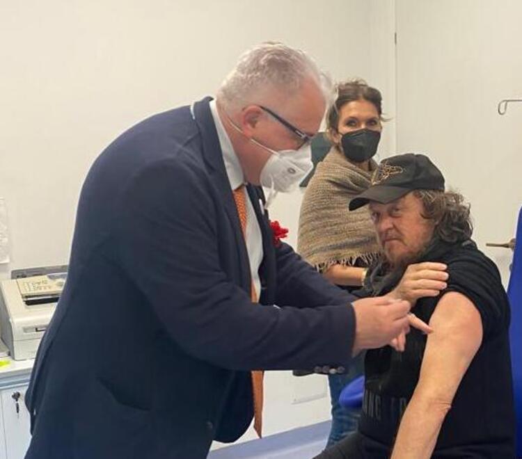 L'ex senatore Barani va in pensione dopo decenni di professione medica 