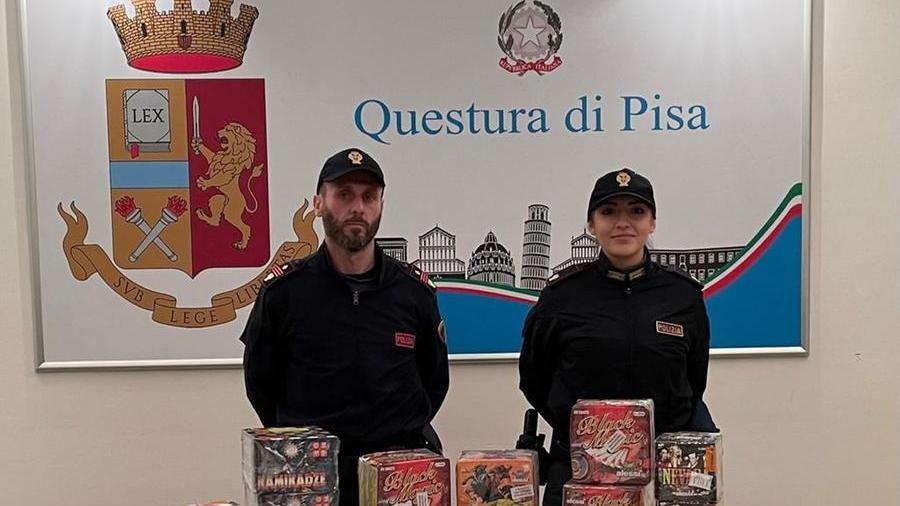 Petardi in vendita senza licenza: denunciato commerciante